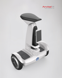 Airwheel服務型機器人 以匠心工業設計，為智能服務“有備而來”